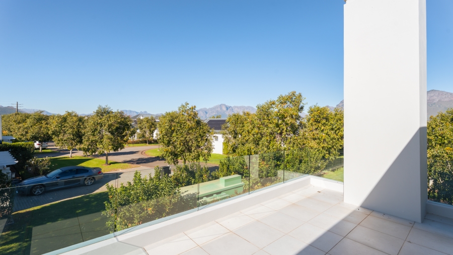 To Let 4 Bedroom Property for Rent in Val De Vie Estate Western Cape